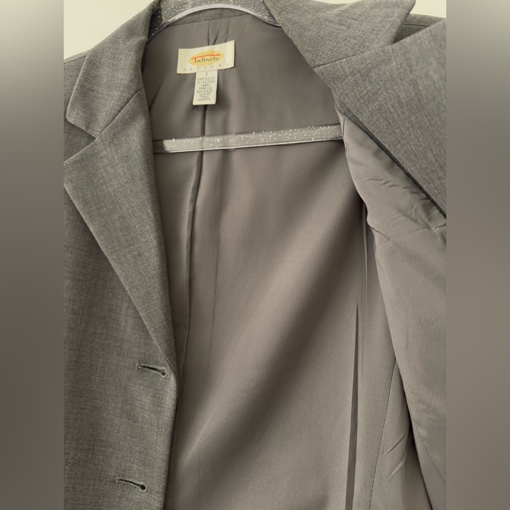 Talbots Gray Women's Blazer Size 2 Petite - Picture 3 of 8